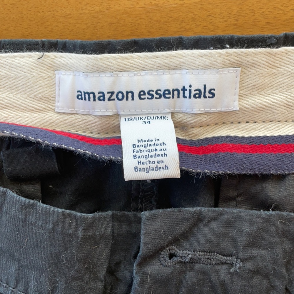 Amazon Essentials Short - Picture 2 of 3